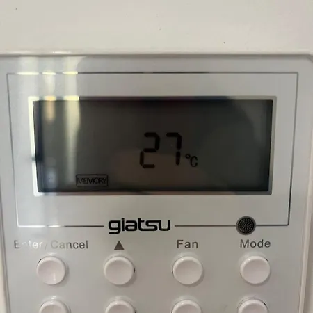 Deluxe Artemisa Apartament *